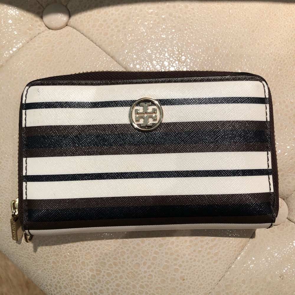 Tory Burch Zip Wallet